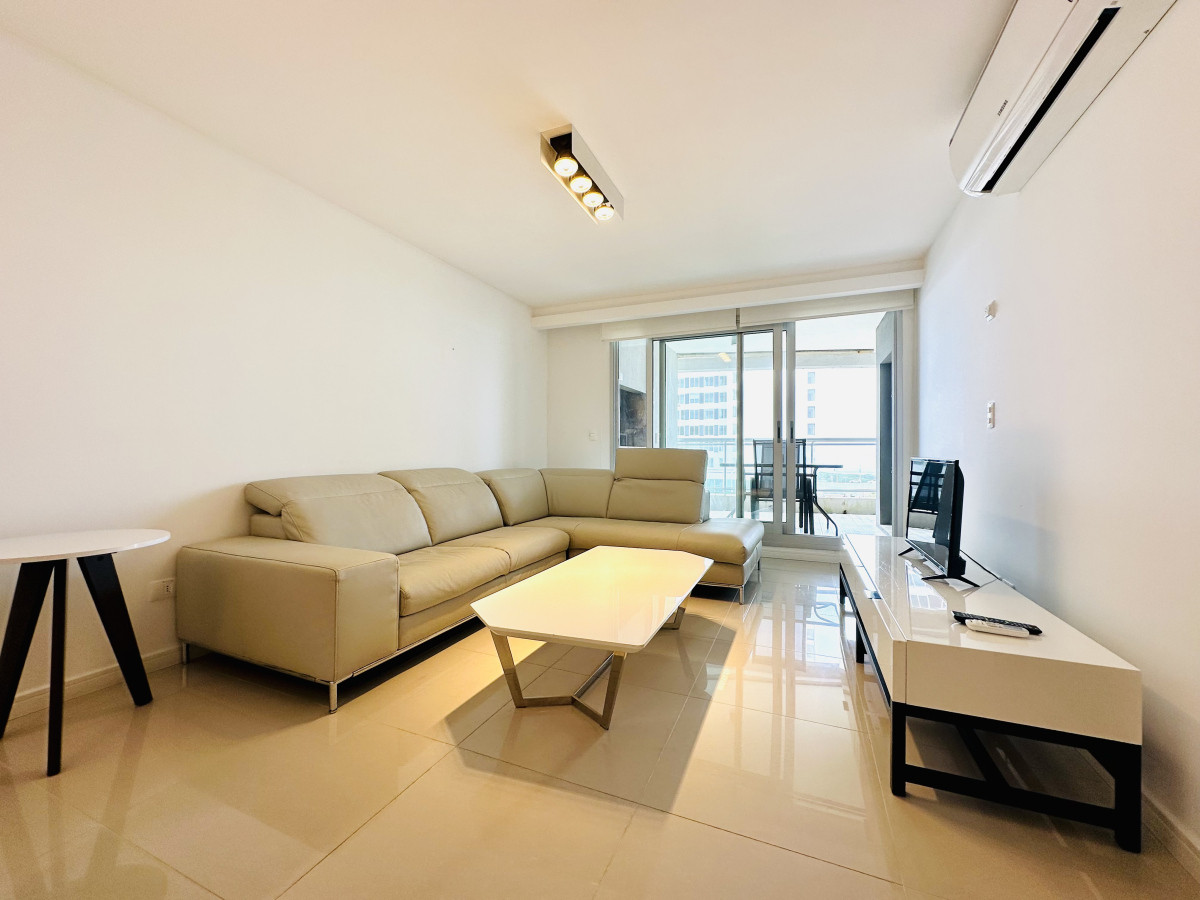 Imagen de Oportunidad de venta apartamento de 3 dormitorios mas dependencia Playa Brava, Punta del Este