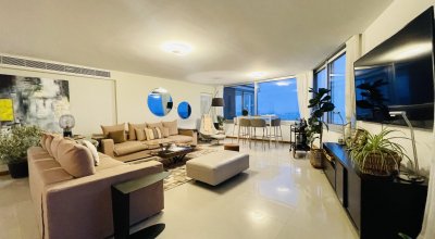 Apartamento ID.2024 - Moderno Apartamento Frente Al Mar, 3 Dormitorios y Dependencia