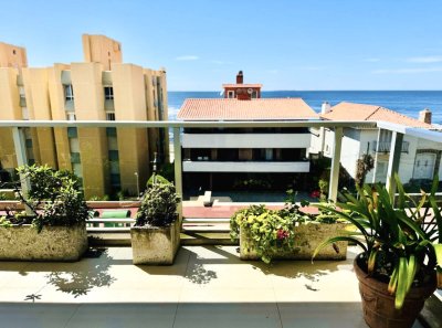 Apartamento de 3 Dormitorios en Alquiler, Península de Punta del Este