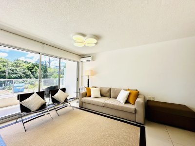Apartamento de 1 Dormitorio en alquiler temporario ubicado entre playas Mansa y Brava, Aidy Grill