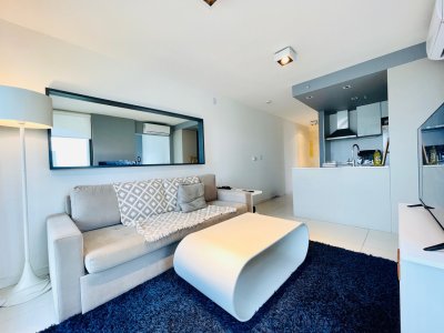 Alquiler Anual, Apartamento Moderno de 1 Dormitorio en Torre con servicios, Punta del Este 