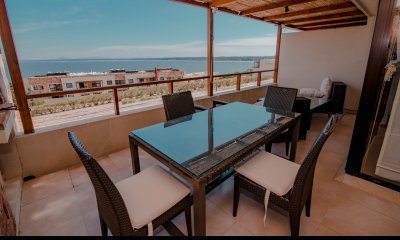 Venta de apartamento de dos dormitorios con parrillero exclusivo, Punta Ballena