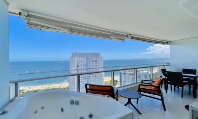 Excelente Apartamento de 2 Dormitorios con Vista al Mar, Playa Mansa