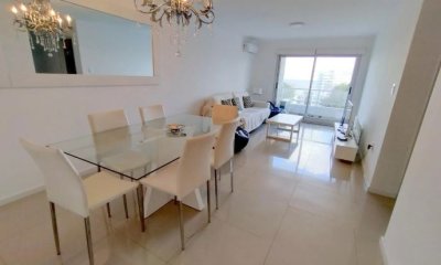 Apartamento de 3 Dormitorios y Parrillero en Playa Brava - Punta del Este