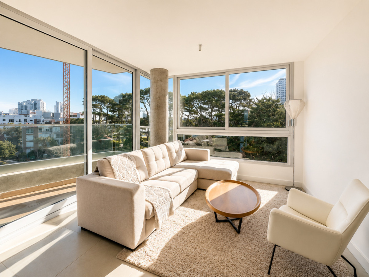 Apartamento en Venta de 3 Dormitorios en excelente ubicación, Punta del Este