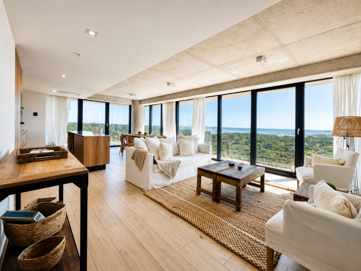 Venta de Apartamento de 1 Dormitorio en suite piso alto de Torre Surfside Village, Punta del Este