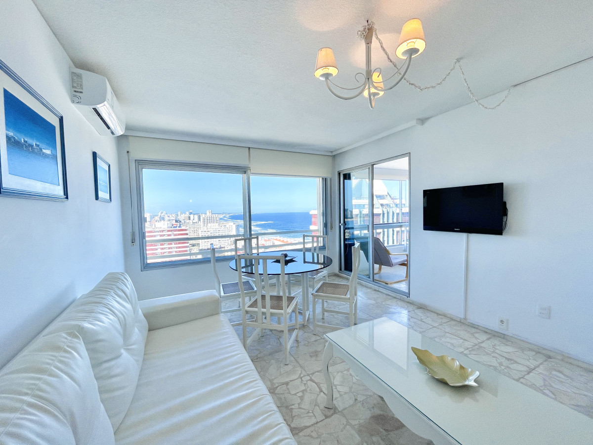 Apartamento de 2 Dormitorios con Vista al Mar en Venta, Península de Punta del Este