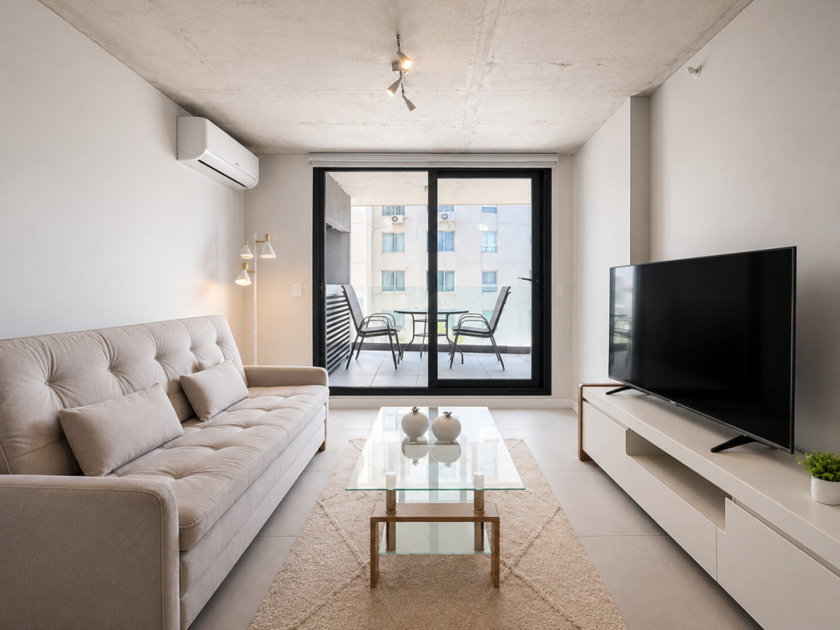 Moderno Apartamento en Brava a pasos de la playa, 2 Dormitorios y Parrillero