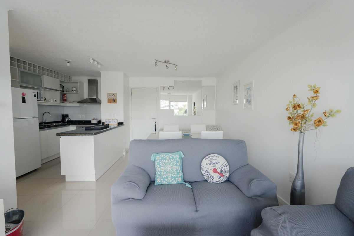 Alquiler temporario de apartamento de 1 dormitorio a un par de cuadras de playa Brava, Punta del Este
