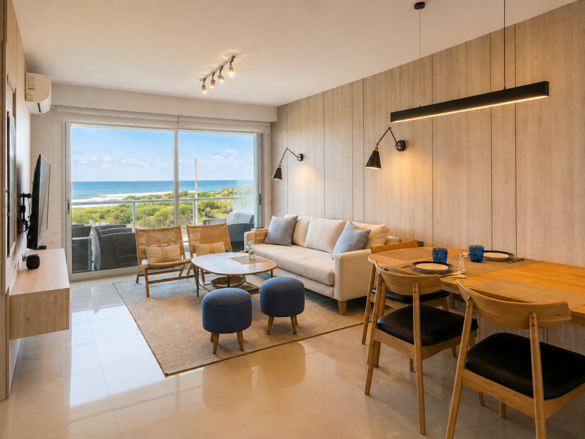 Moderno Apartamento de 3 Dormitorios frente al mar en Playa Brava, Punta del Este