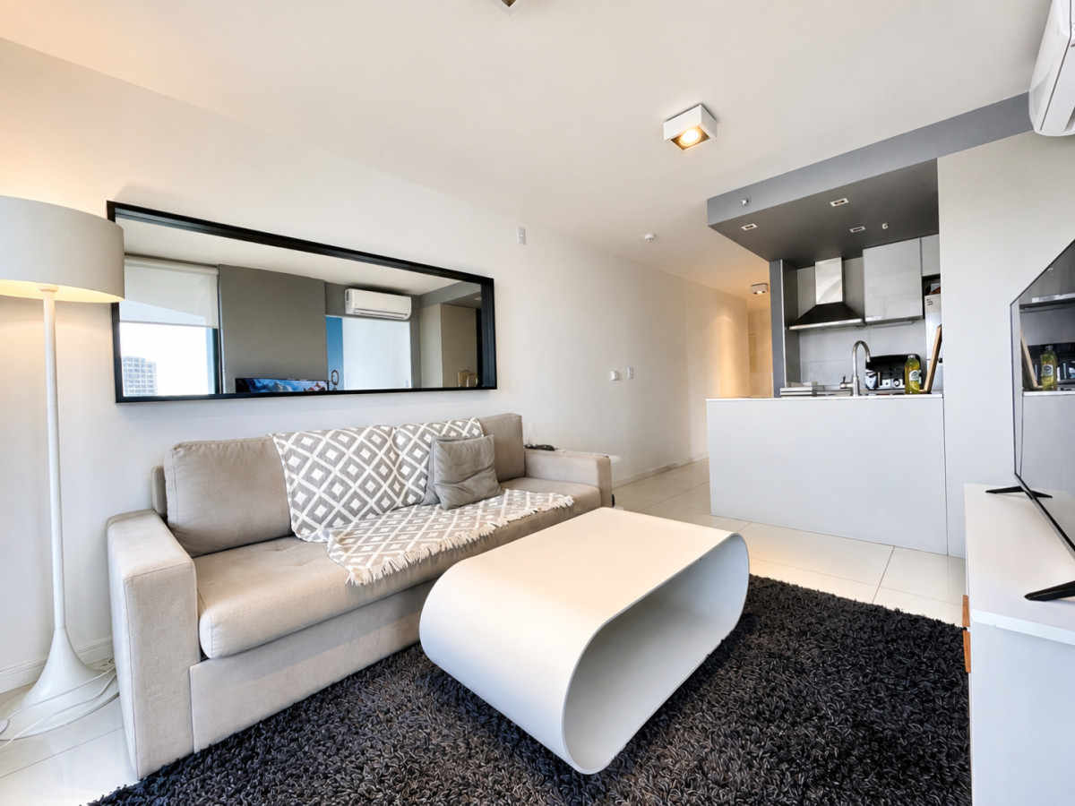 Alquiler Anual, Apartamento Moderno de 1 Dormitorio en Torre con servicios, Punta del Este 