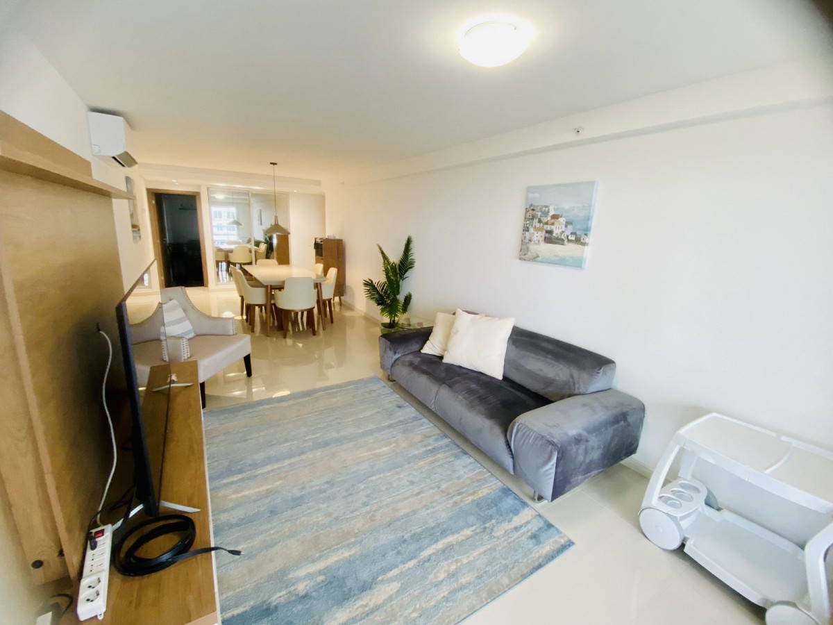 Moderno apartamentro de 2 dormitorios con parrillero de uso exclusivo en alquiler temporario edificio Look Brava