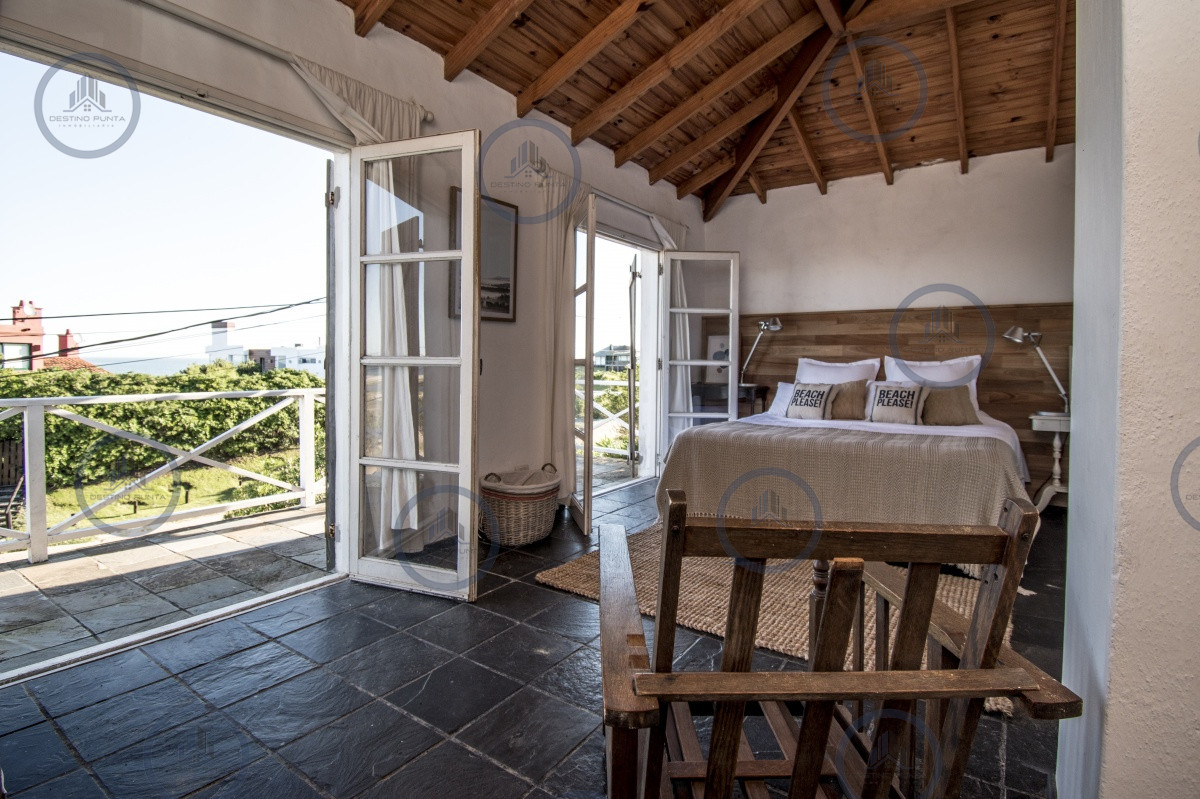 Casa ID.393 - Excelente Casa de 4 Dormitorios con Piscina y Parrillero en Montoya, La Barra