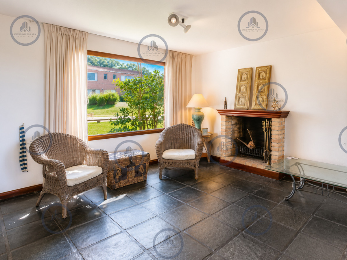 Casa ID.1097 - Excelente Casa de 4 Dormitorios con Vista al Mar y Piscina en Montoya, La Barra