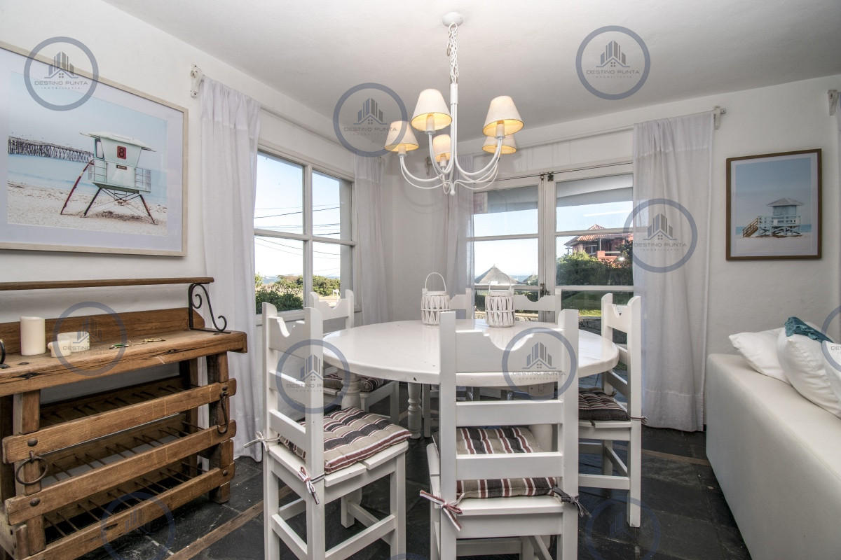 Casa ID.393 - Excelente Casa de 4 Dormitorios con Piscina y Parrillero en Montoya, La Barra