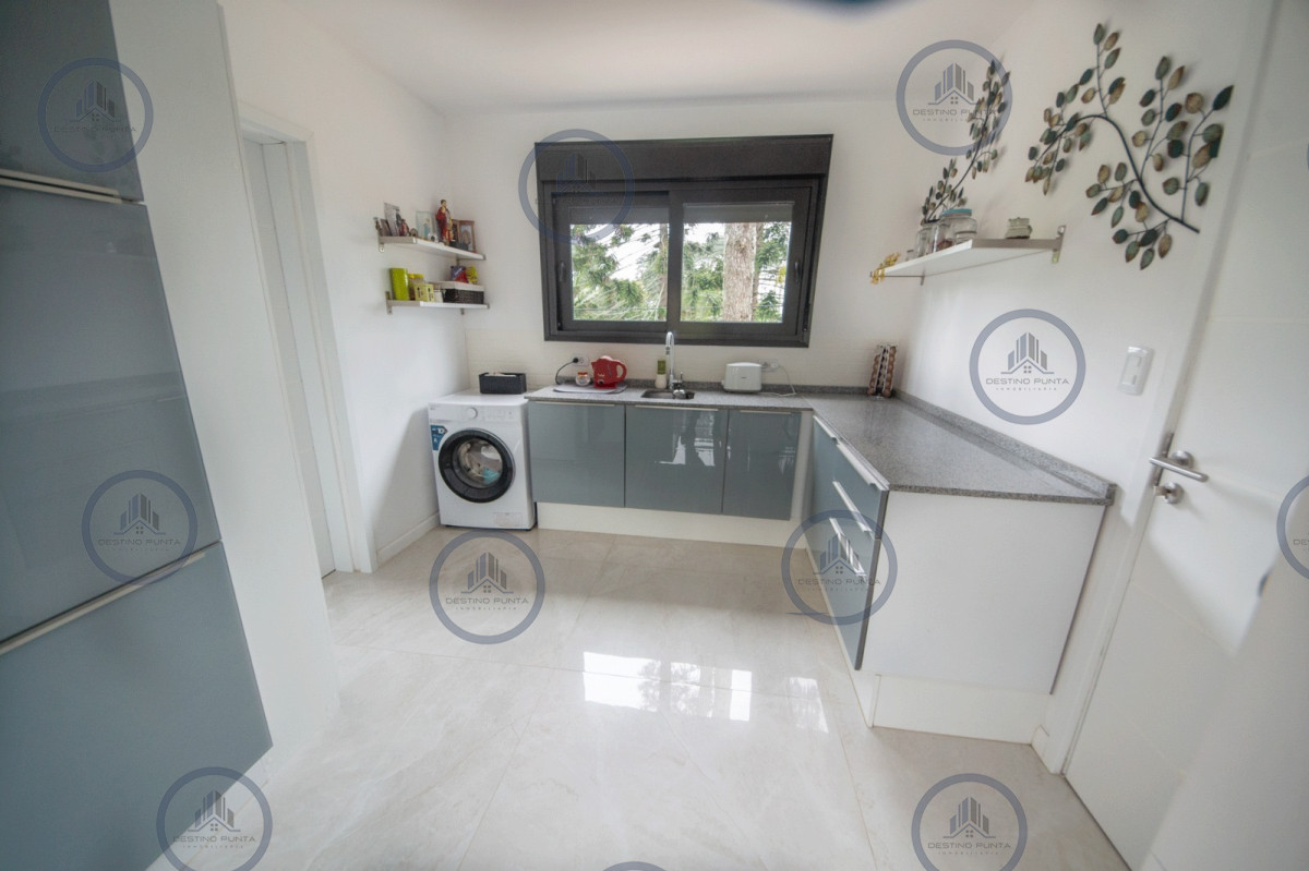 Casa ID.2366 - Casa en venta en San Rafael de 5 dormitorios, a estrenar