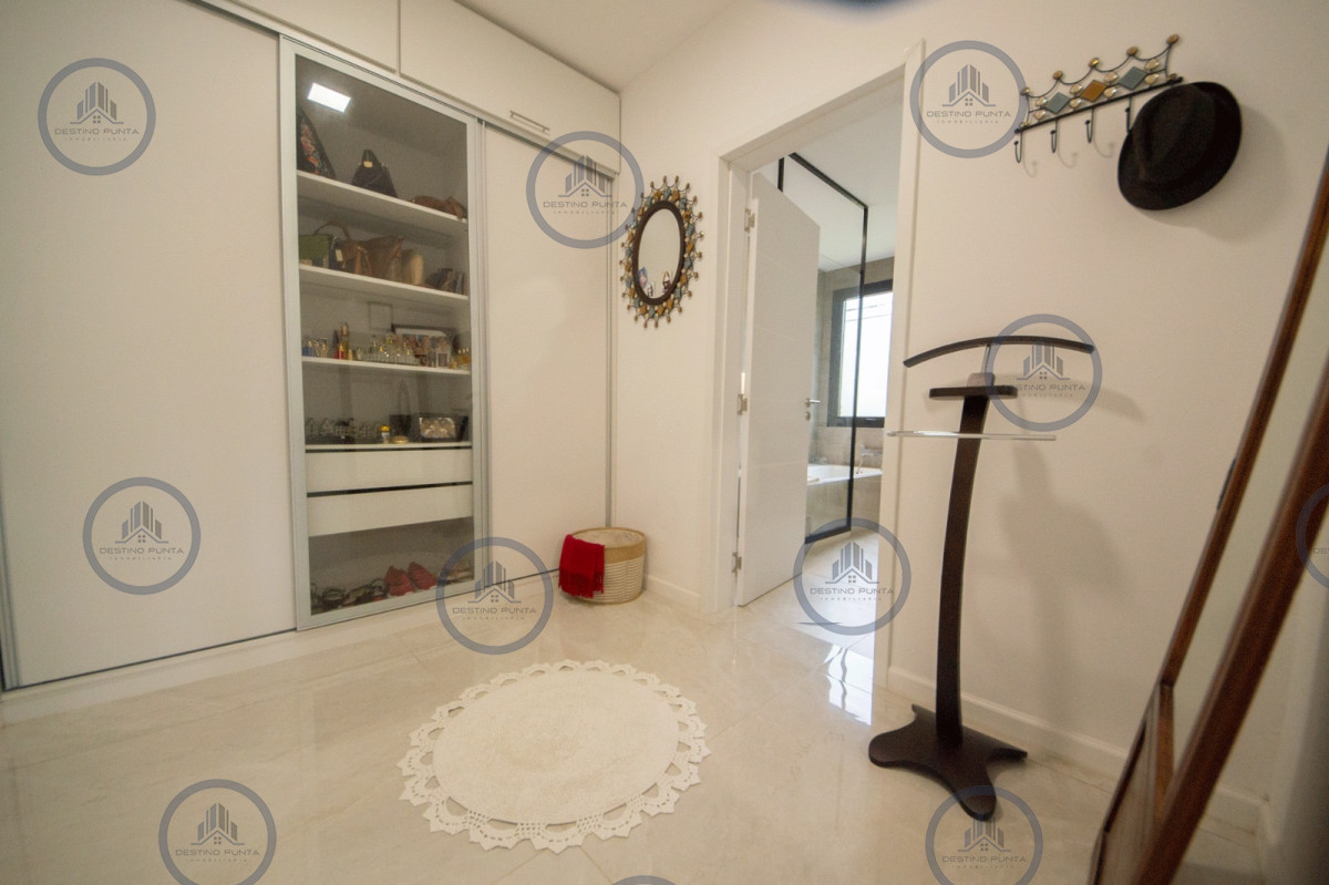Casa ID.2366 - Casa en venta en San Rafael de 5 dormitorios, a estrenar