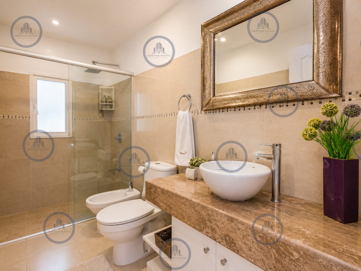 Casa ID.375 - Excelente Casa de 5 Dormitorios en Barrio Privado La Arbolada, Punta del Este