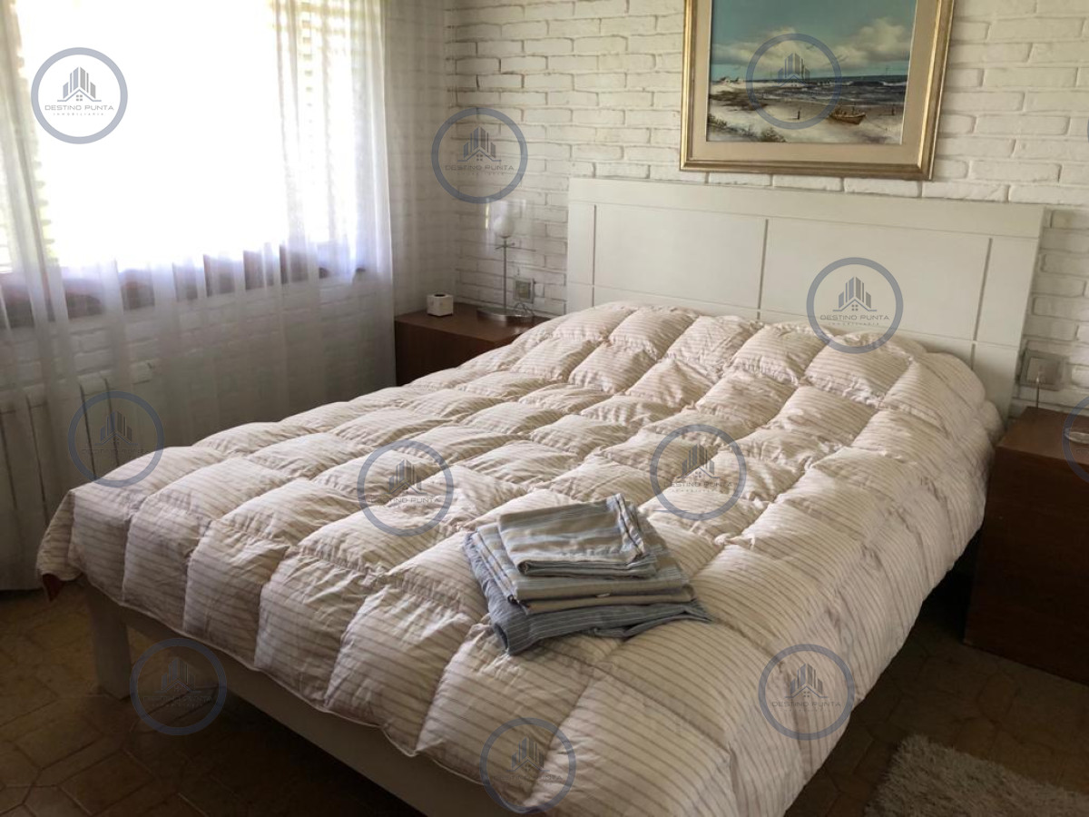 Casa ID.865 - Excelente Casa de 7 Dormitorios, Piscina, Barbacoa y Dependencia en Punta del Este