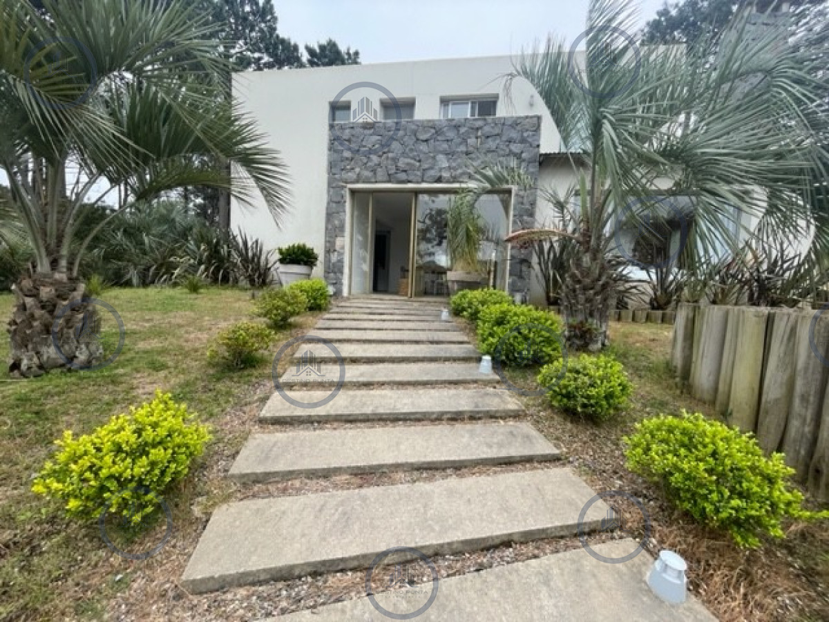 Casa de 3 Dormitorios y Piscina en Pinar del Faro, José Ignacio — fotografía 1