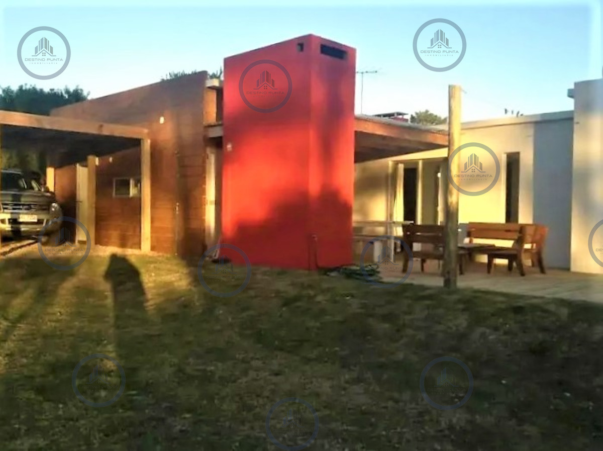 Casa de 3 Dormitorios y Piscina en La Barra - Punta del Este — fotografía 2