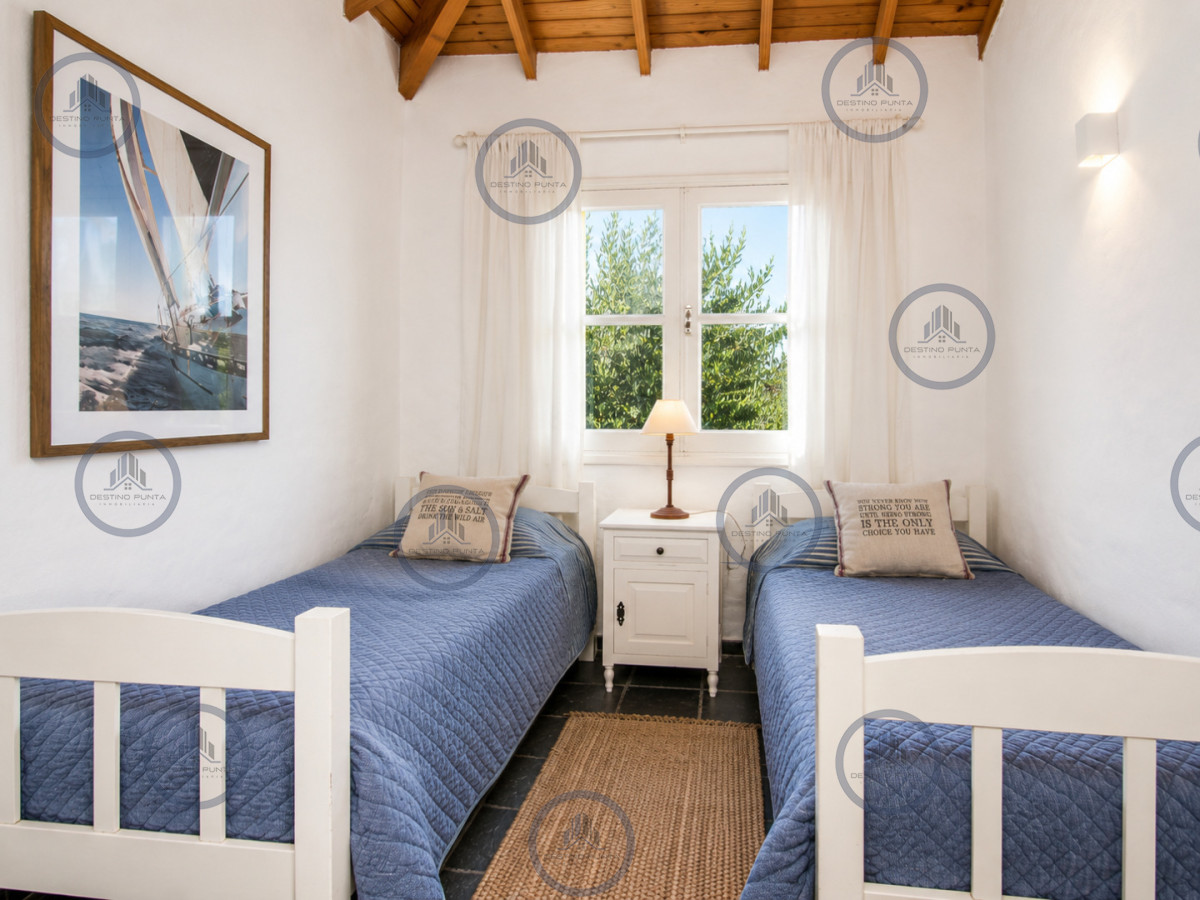 Casa ID.393 - Oportunidad en venta! Excelente Casa de 4 Dormitorios con Piscina y Parrillero en Montoya, La Barra
