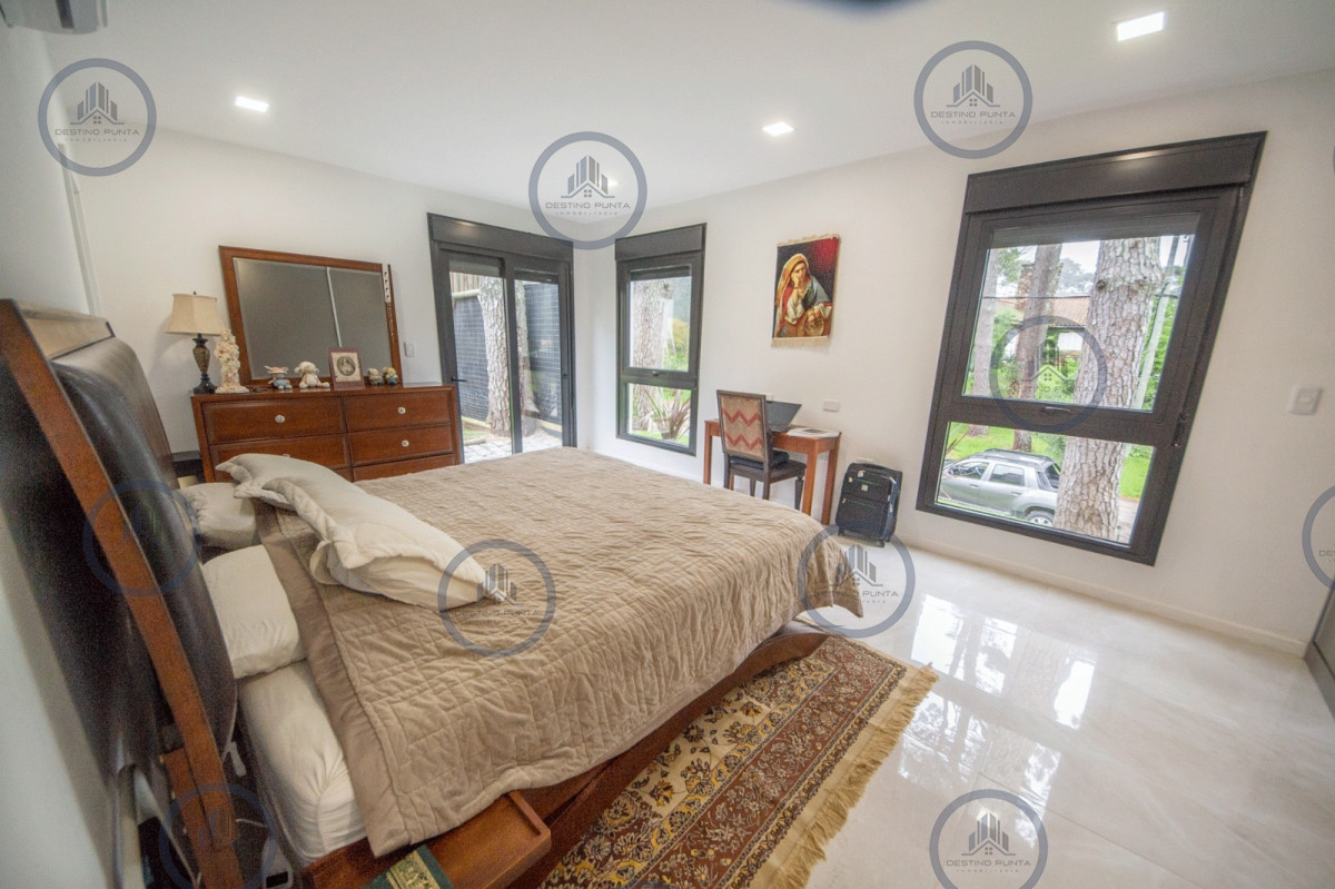 Casa ID.2366 - Casa en venta en San Rafael de 5 dormitorios, a estrenar