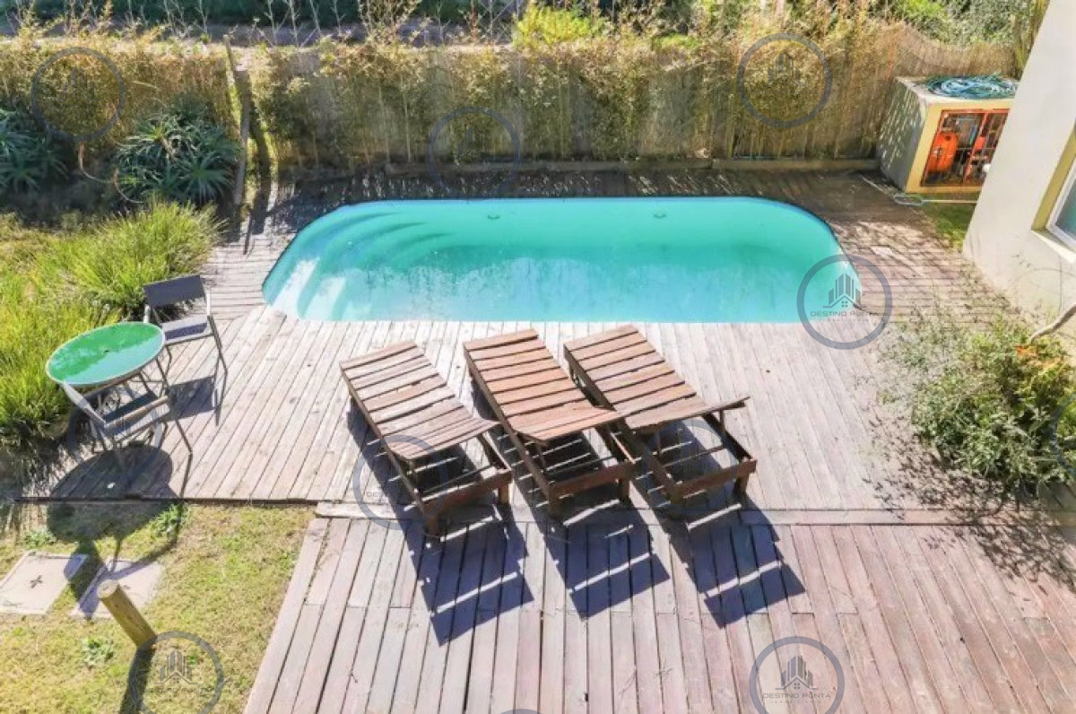 Casa ID.978 - Excelente Casa de 6 Dormitorios y Piscina en Montoya, La Barra