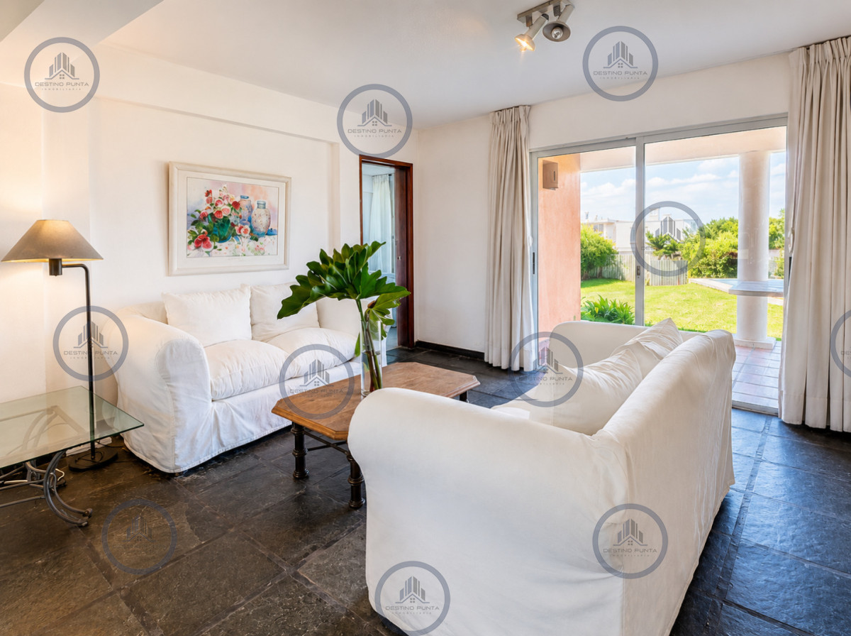 Casa ID.1097 - Excelente Casa de 4 Dormitorios con Vista al Mar y Piscina en Montoya, La Barra