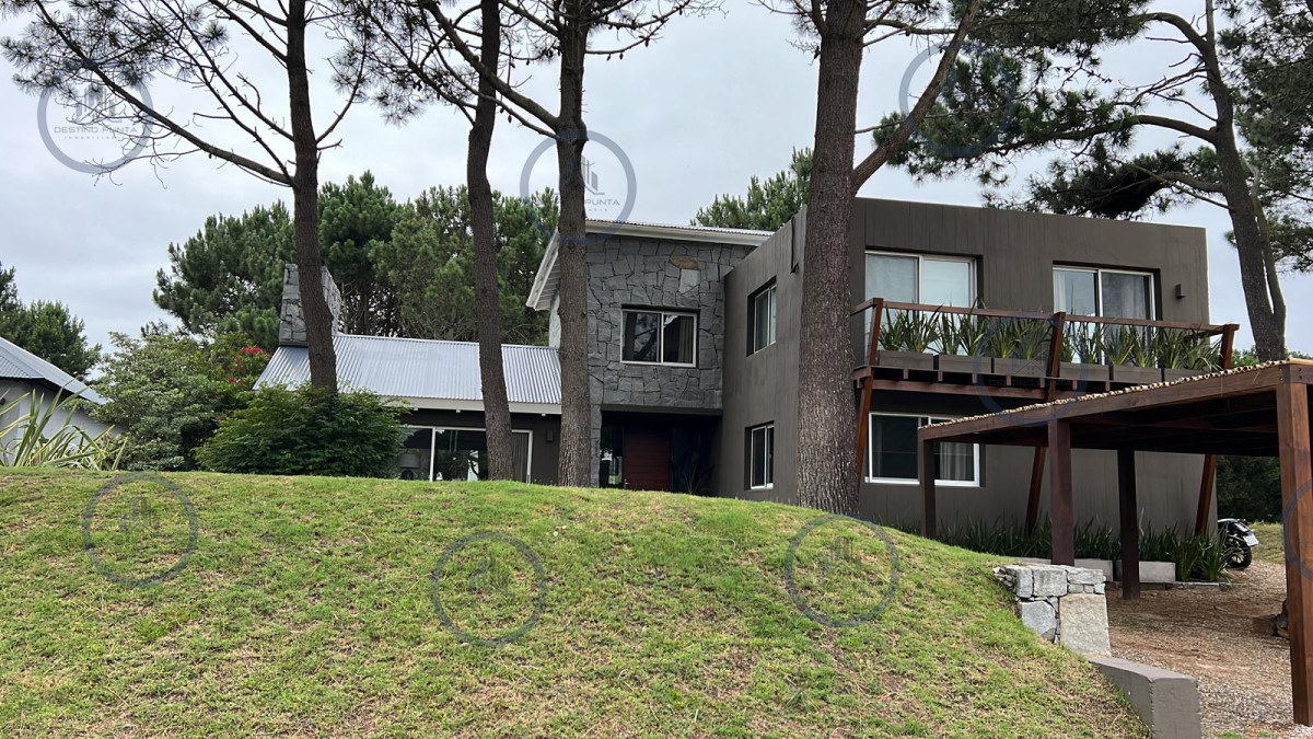 Casa ID.1996 - Excelente casa moderna de 4 Dormitorios más dependencia en barrio privado Pinar del Faro, José Ignacio 