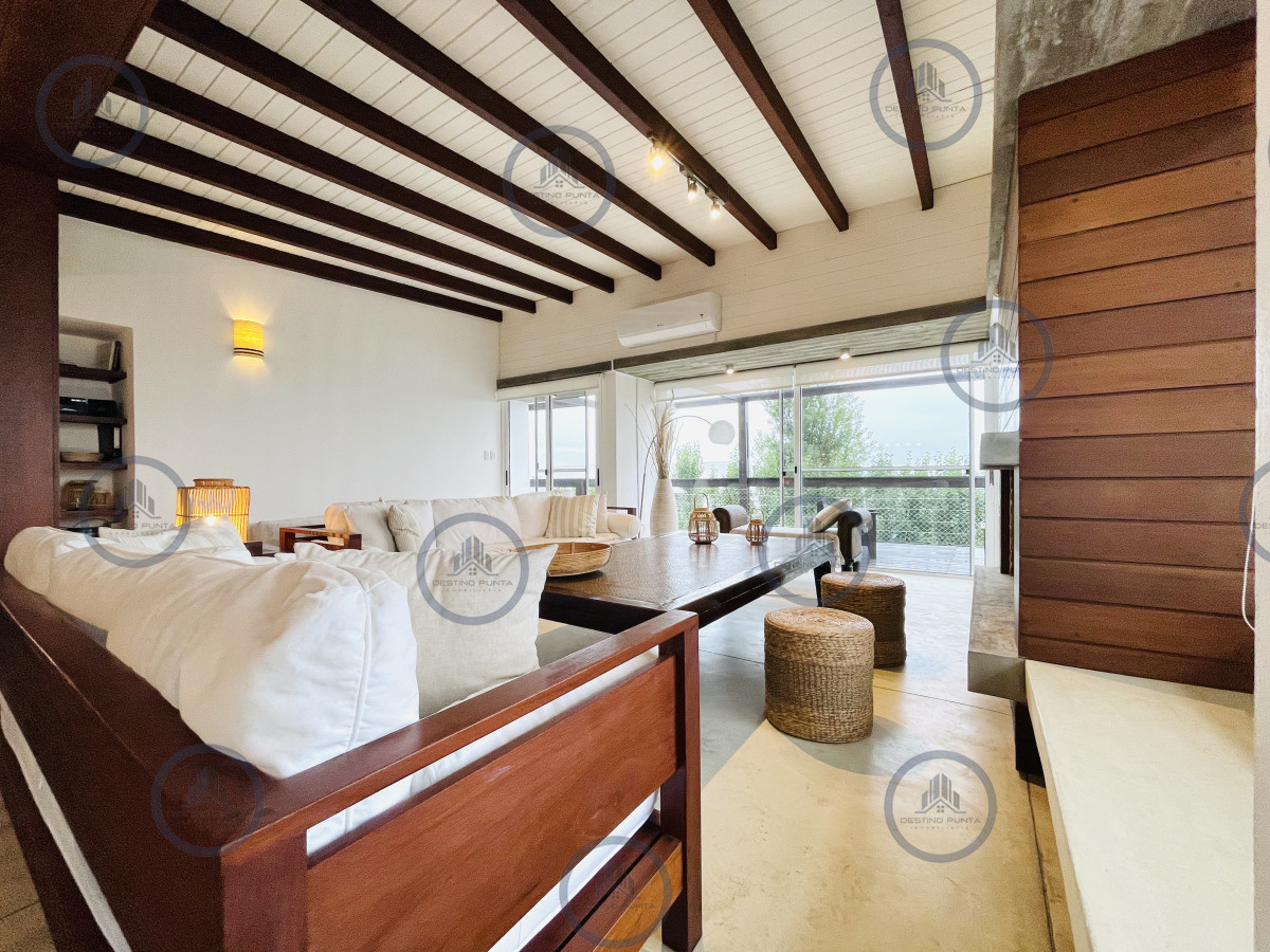 Casa ID.533 - Excelente Casa de 5 Dormitorios en Manantiales, Punta del Este