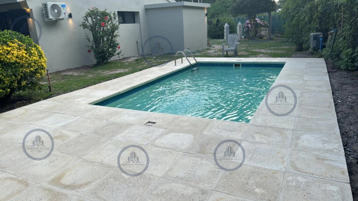 Casa ID.1408 - Casa Reciclada de 4 Dormitorios con Piscina en San Rafael, Venta y Alquiler Anual