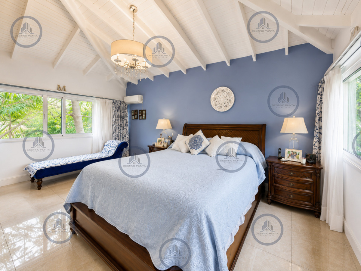 Casa ID.375 - Excelente Casa de 5 Dormitorios en Barrio Privado La Arbolada, Punta del Este