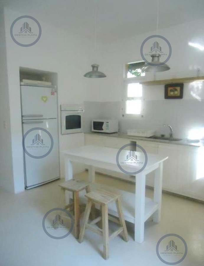 Casa ID.269 - Venta y alquiler de gran casa de cuatro dormitorios en Laguna Blanca Barrio Privado de Manantiales