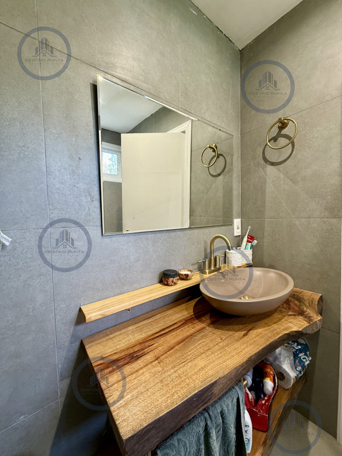 Casa ID.2838 - Casa de 3 dormitorios y 2 baños con piscina en barrio Marly, Punta del Este
