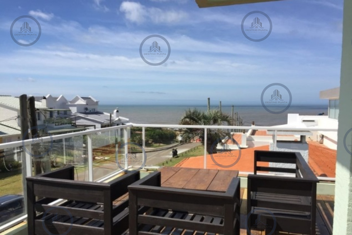Excelente Casa de 3 Dormitorios y Vistas en Manantiales — fotografía 2