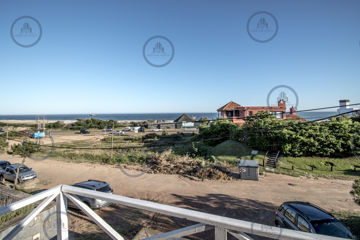 Casa ID.393 - Excelente Casa de 4 Dormitorios con Piscina y Parrillero en Montoya, La Barra