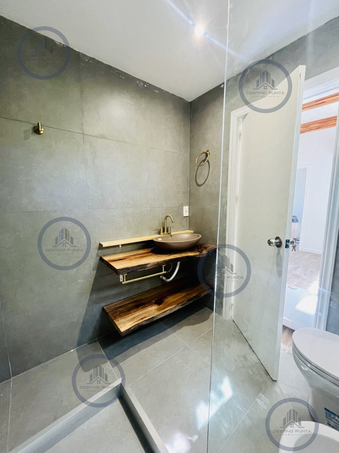 Casa ID.2838 - Casa de 3 dormitorios y 2 baños con piscina en barrio Marly, Punta del Este