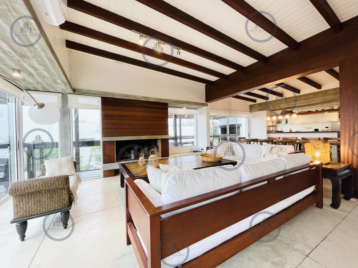 Casa ID.533 - Excelente Casa de 5 Dormitorios en Manantiales, Punta del Este