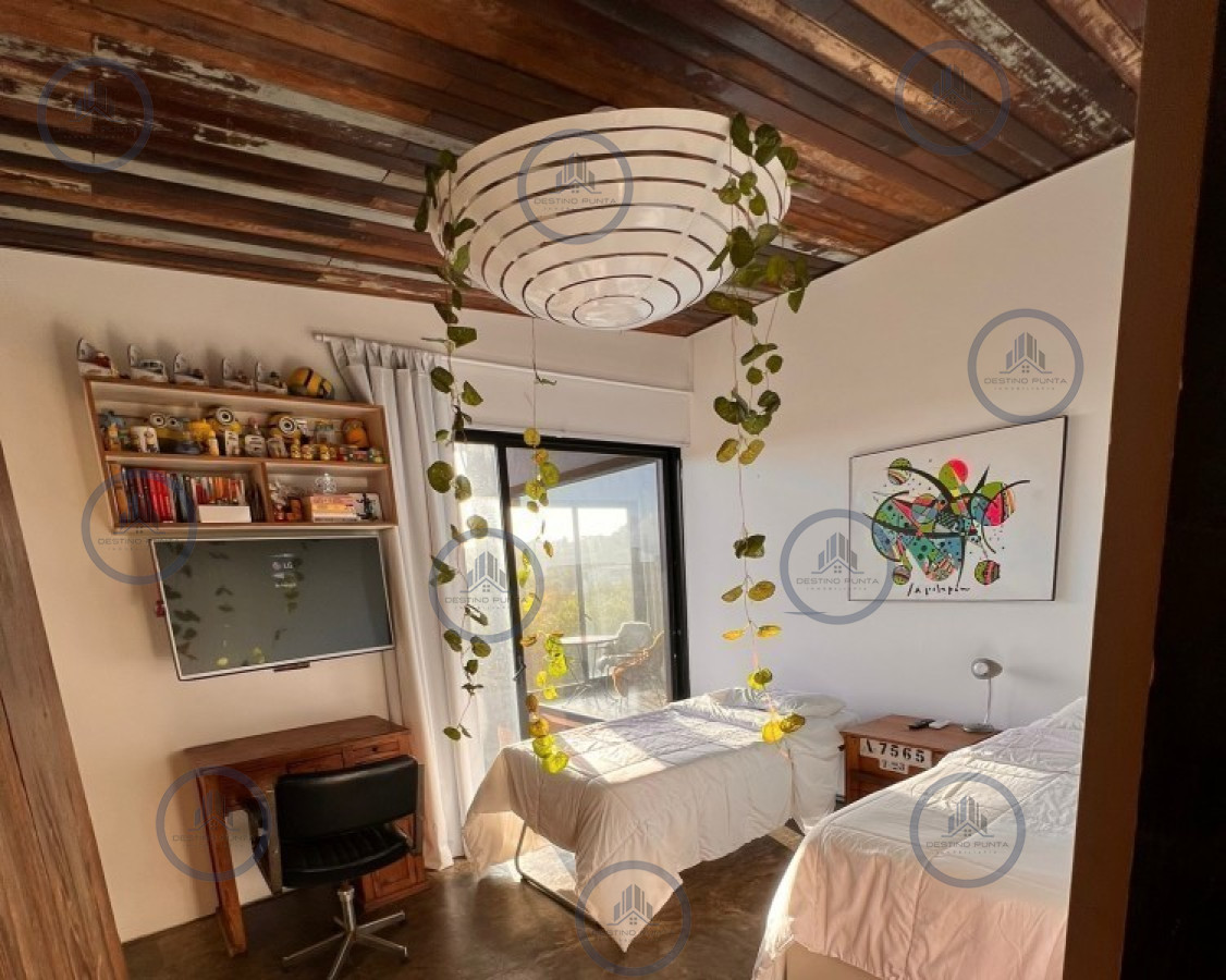 Casa ID.1370 - Venta y alquiler temporario de maravillosa casa a pasos del Mar con cinco dormitorios en suite, Punta Piedras, Manantiales