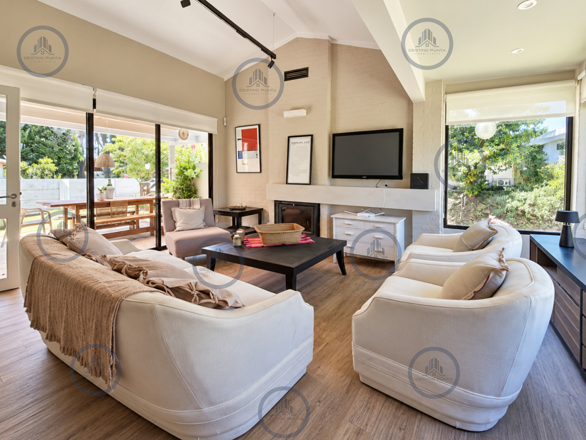 Casa de 3 Dormitorios con Parrillero y Piscina, Punta del Este — fotografía 2