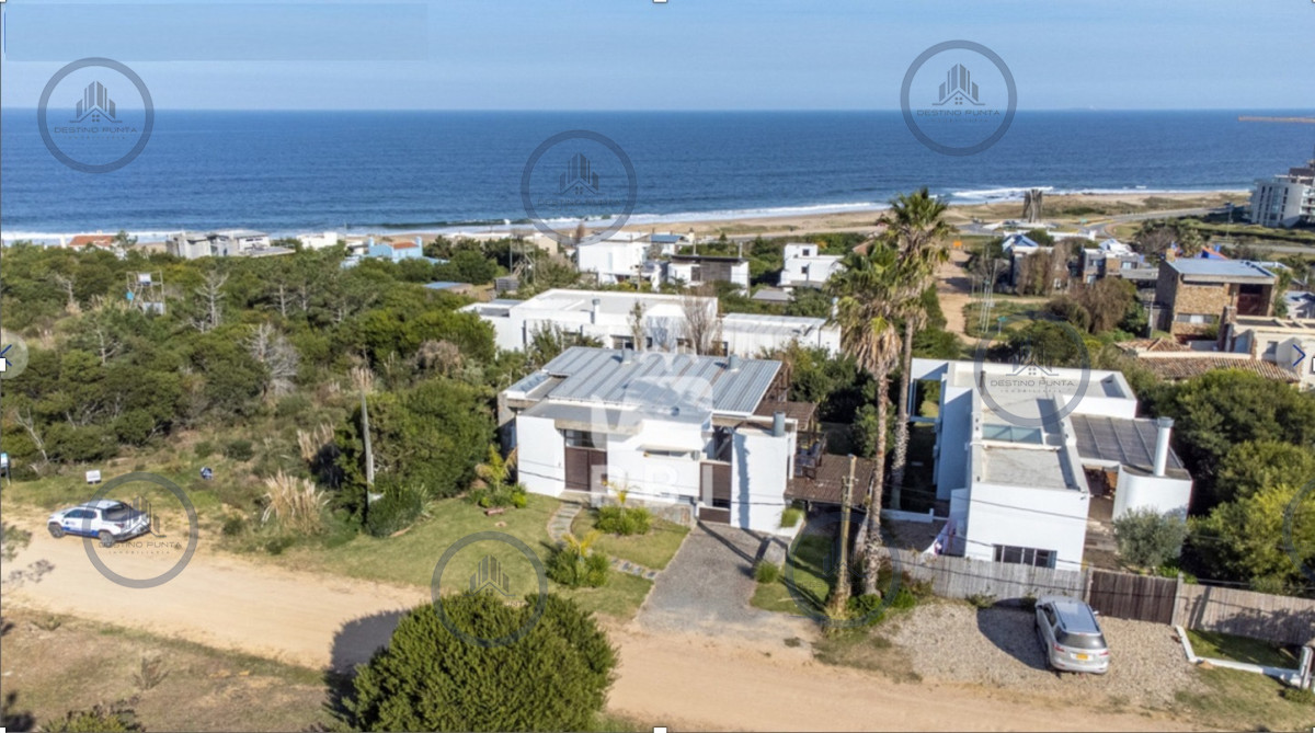Casa ID.533 - Excelente Casa de 5 Dormitorios en Manantiales, Punta del Este