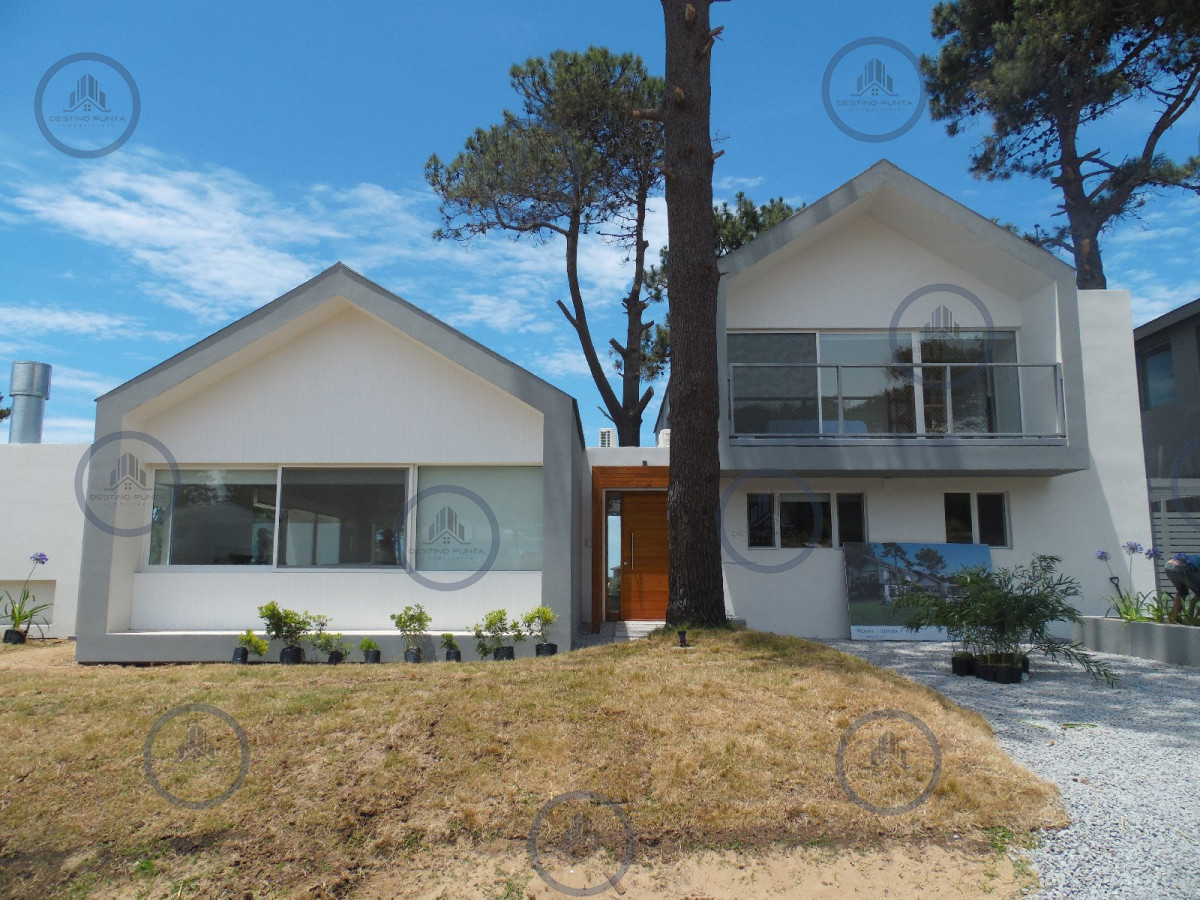 Excelente Casa de 5 Dormitorios en Barrio Privado Pinar del Faro, José Ignacio — fotografía 2