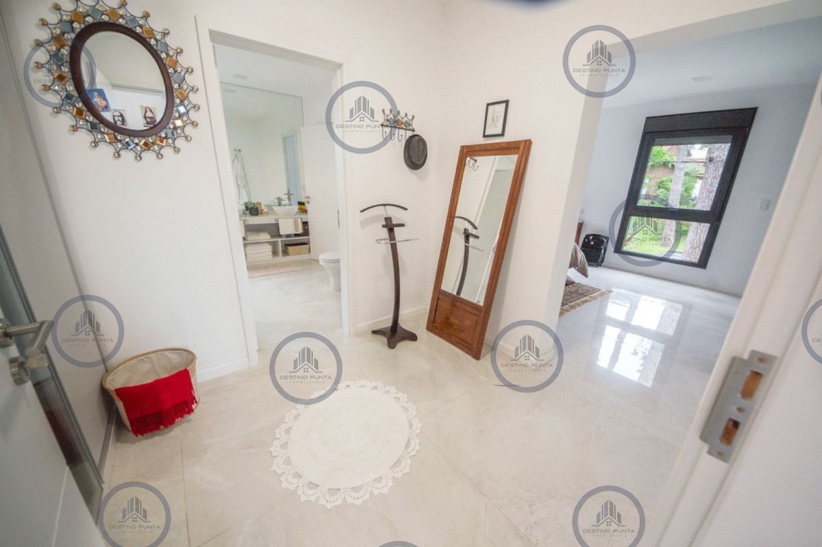 Casa ID.2366 - Casa en venta en San Rafael de 5 dormitorios, a estrenar