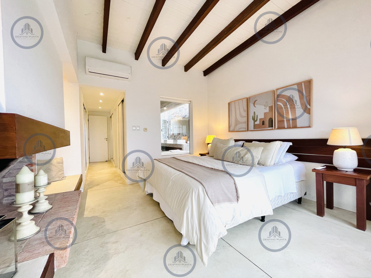 Casa ID.533 - Excelente Casa de 5 Dormitorios en Manantiales, Punta del Este