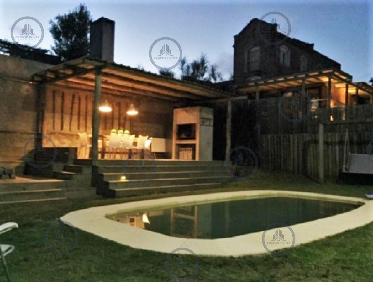 Excelente Casa de 3 Dormitorios en Punta Piedras, Manantiales — fotografía 1