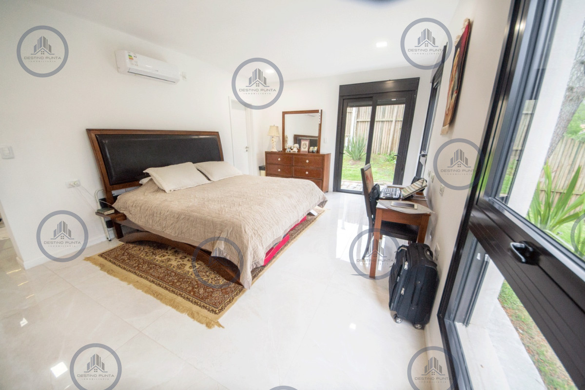 Casa ID.2366 - Casa en venta en San Rafael de 5 dormitorios, a estrenar