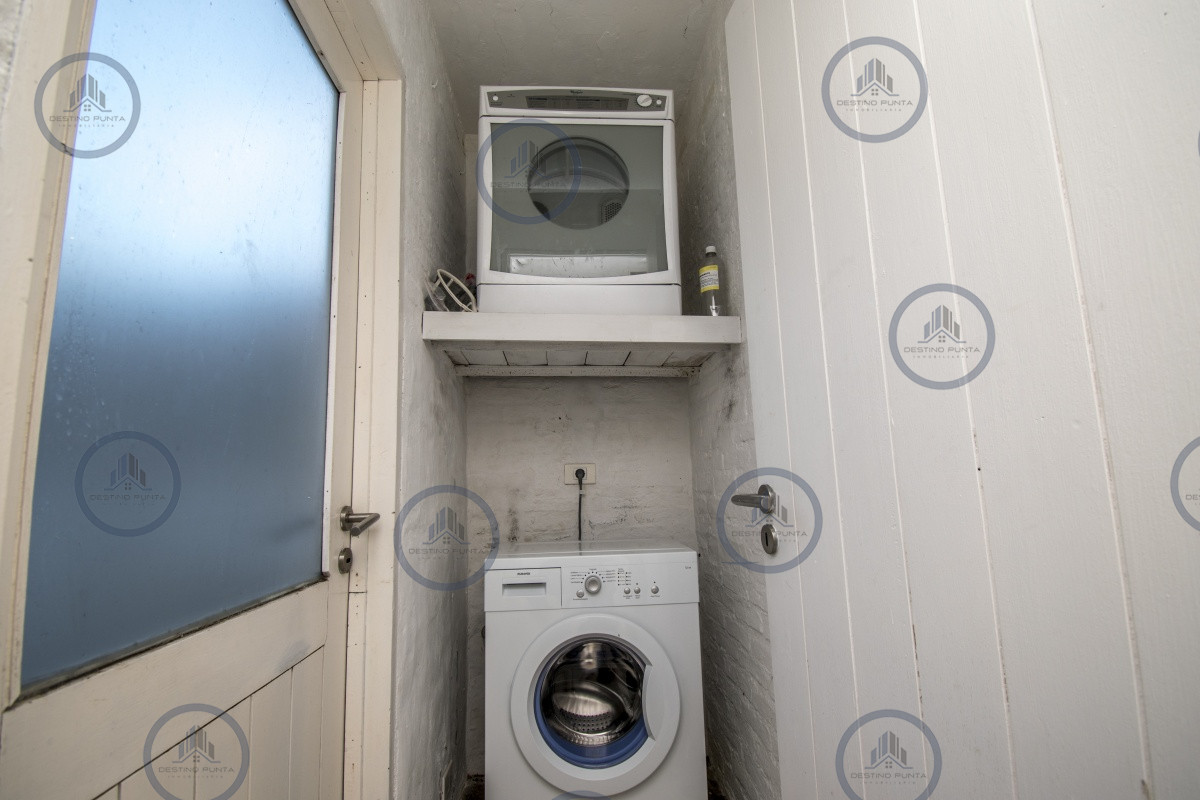 Casa ID.393 - Excelente Casa de 4 Dormitorios con Piscina y Parrillero en Montoya, La Barra