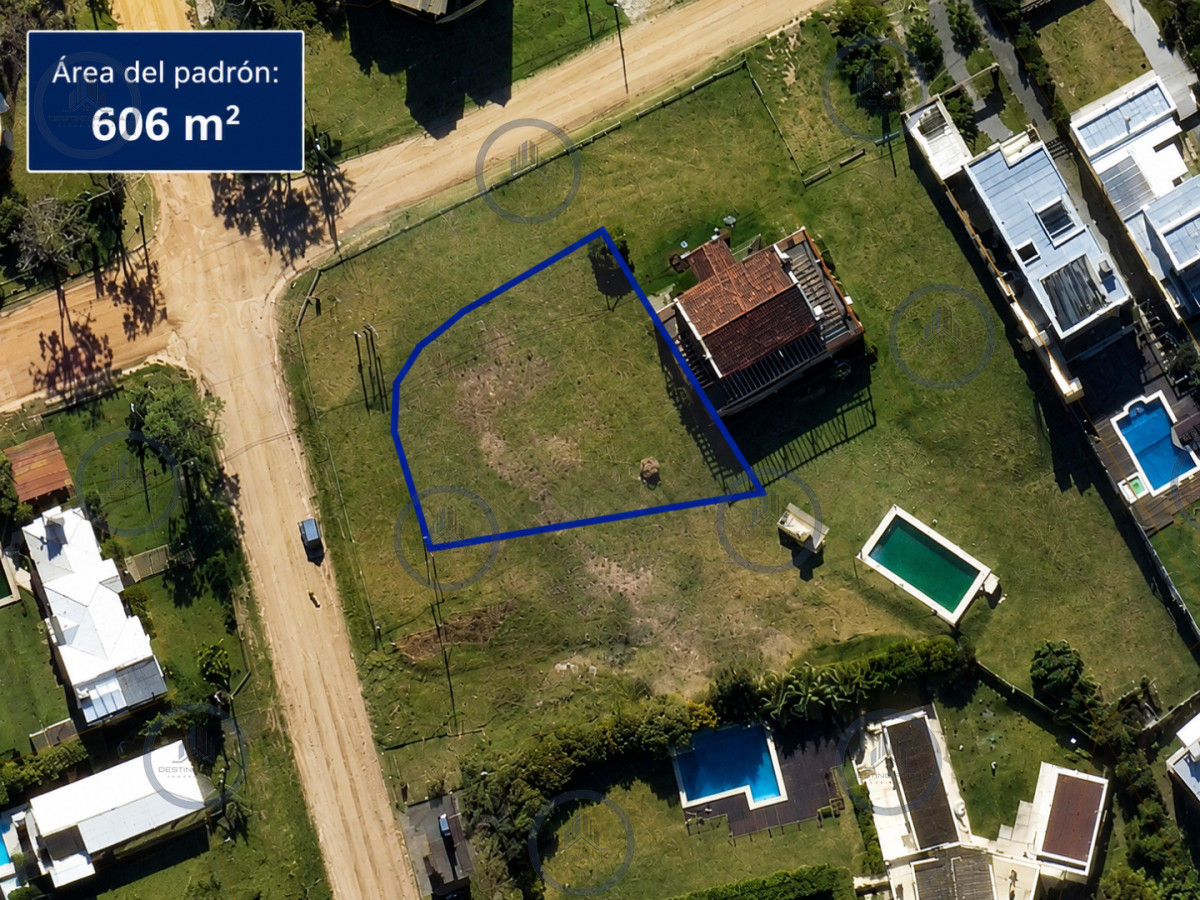 Casa ID.3283 - Propiedad + 1.971 m² de terreno con proyecto de desarrollo en Montoya, La Barra