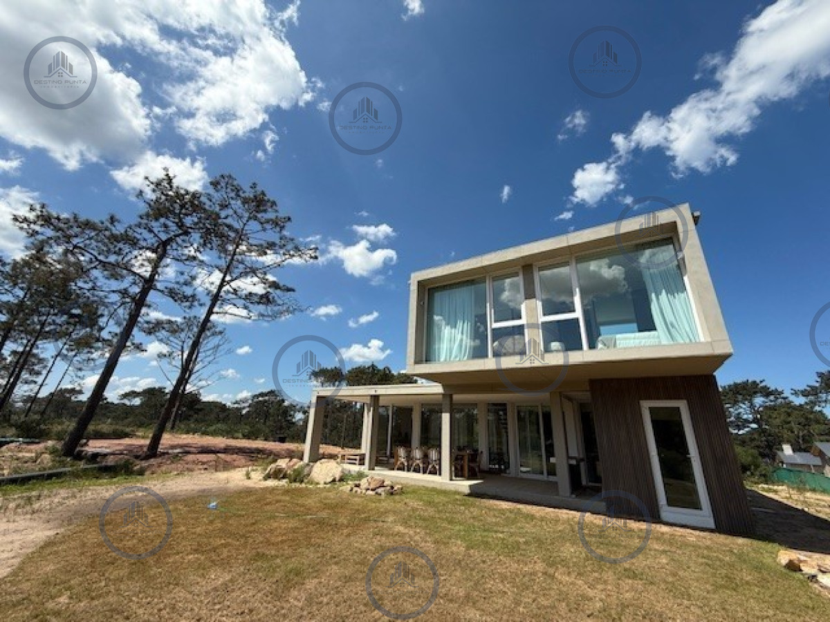 Casa ID.2345 - Casa en venta y alquiler en Barrio Cerrado La Reserva de Montoya